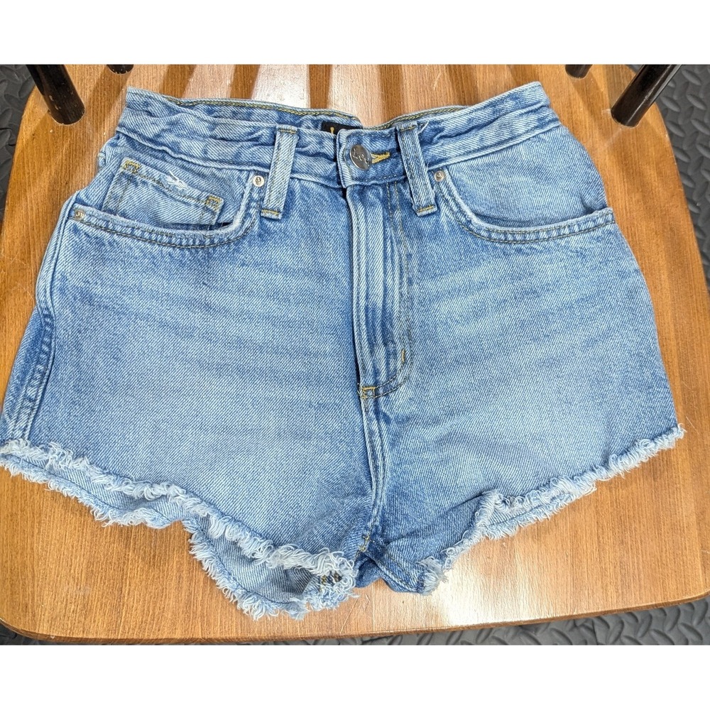 Lee Denim Shorts Women's Size 24 Medium Light Wash Frayed Hem‎ High Rise Classic